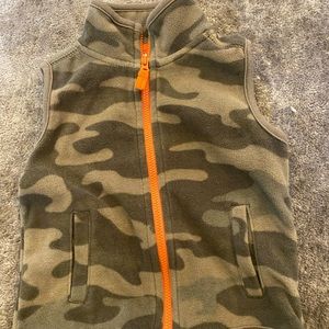 Carter’s boys vest camouflage